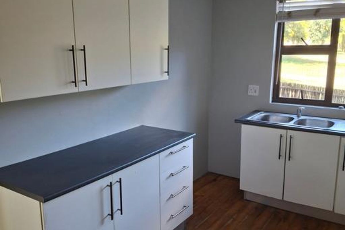 2 Bedroom Garden Cottage in Glen Austin - Photo 4