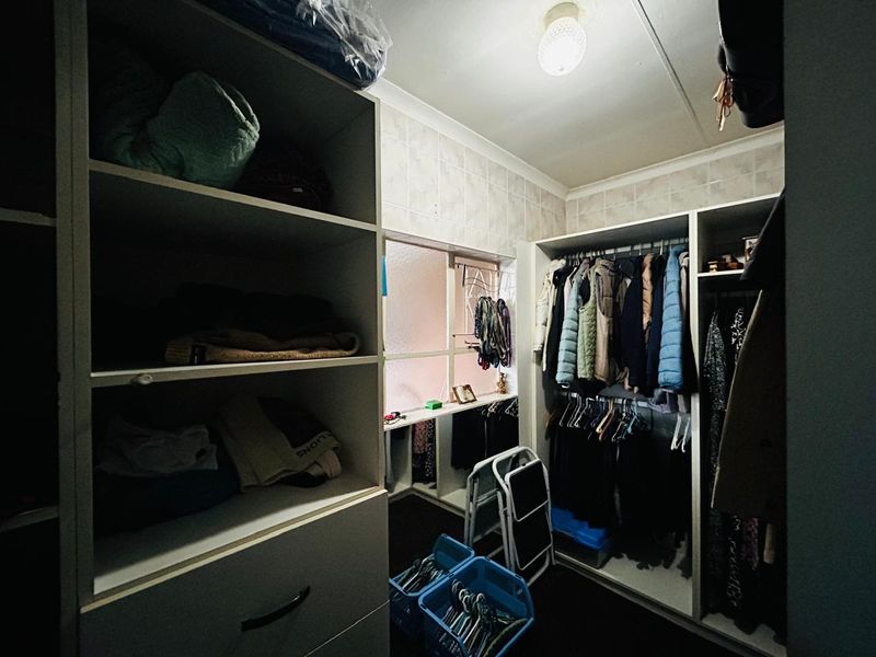 Spacious family home - Photo 10