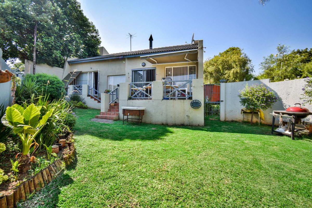 Cute as a button! - Photo 5