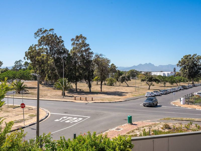 Retirement Village Living At It's Finest - Photo 4