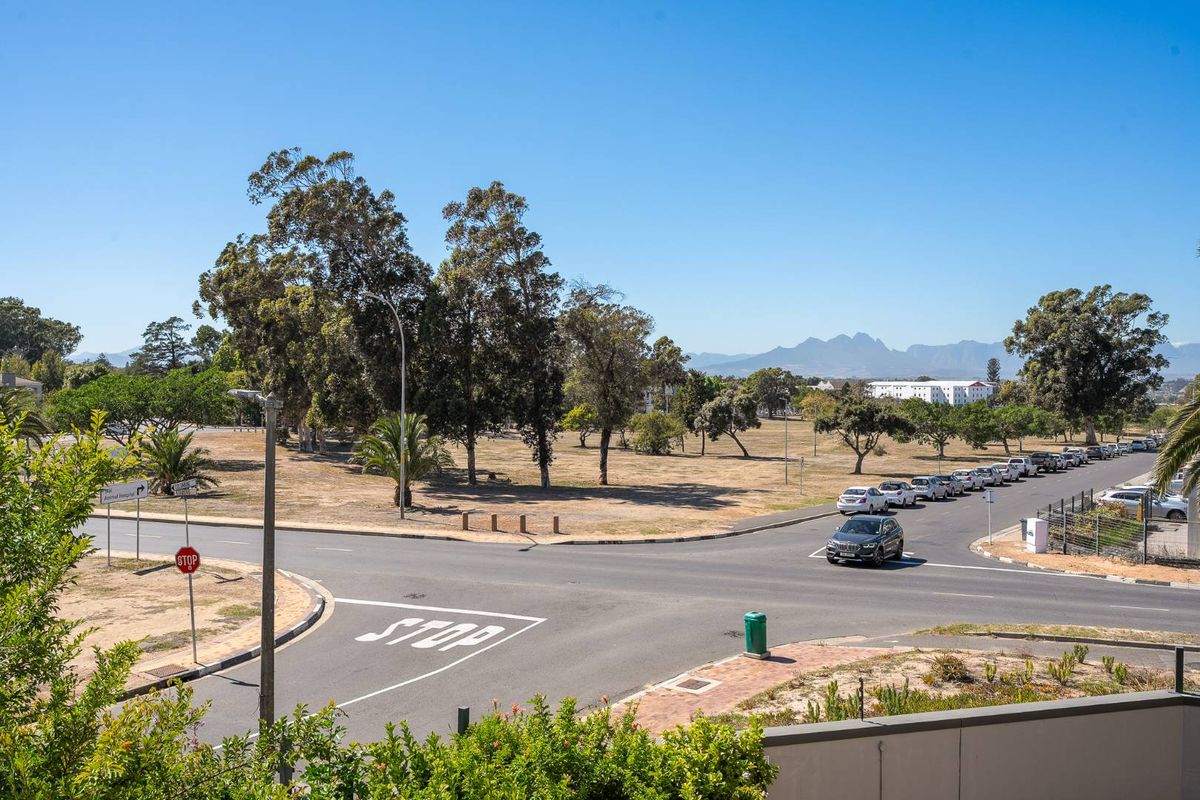 Retirement Village Living At It's Finest - Photo 4