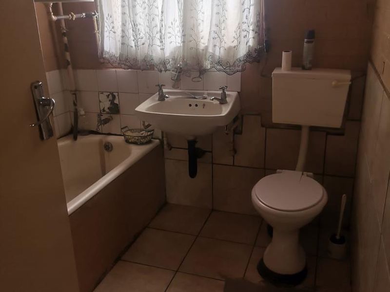 3 Bedroom House For Sale in Vanderbijlpark CW6 - Photo 10