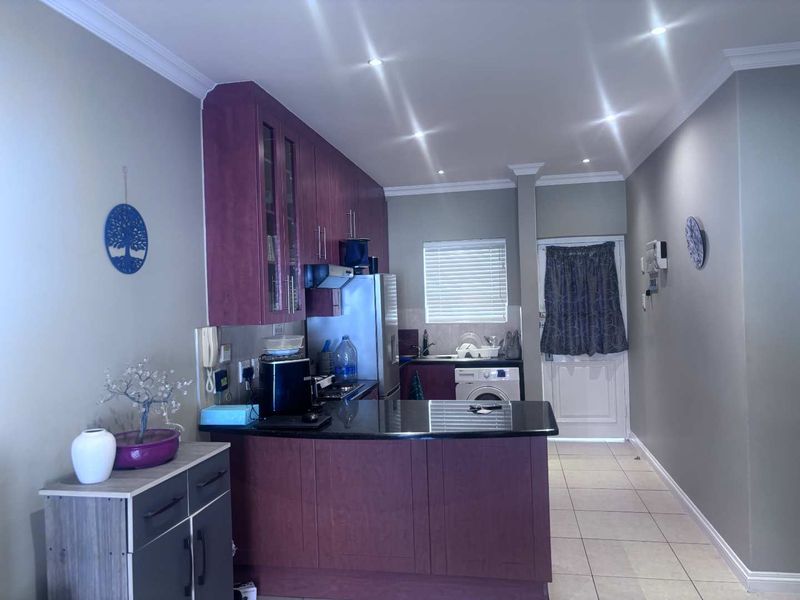King's Court Apartment - Photo 4