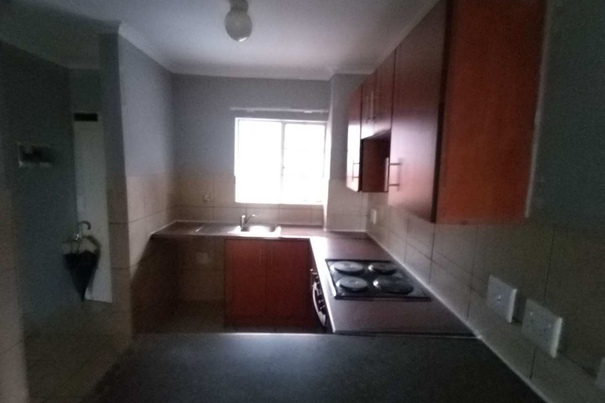 Beautiful 2-Bedroom Home in the Sought-After Area of Forest Hill - Photo 3