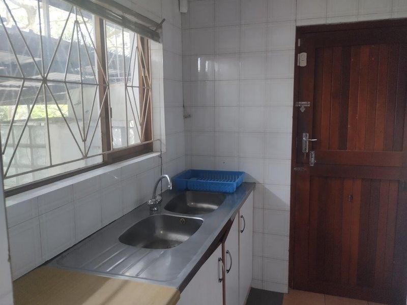 8 Bedroom Home for Large Family or Rental Investment - Photo 9