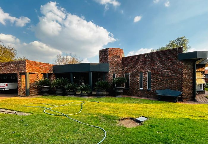 Property #2503012, House For Sale in Vaalpark