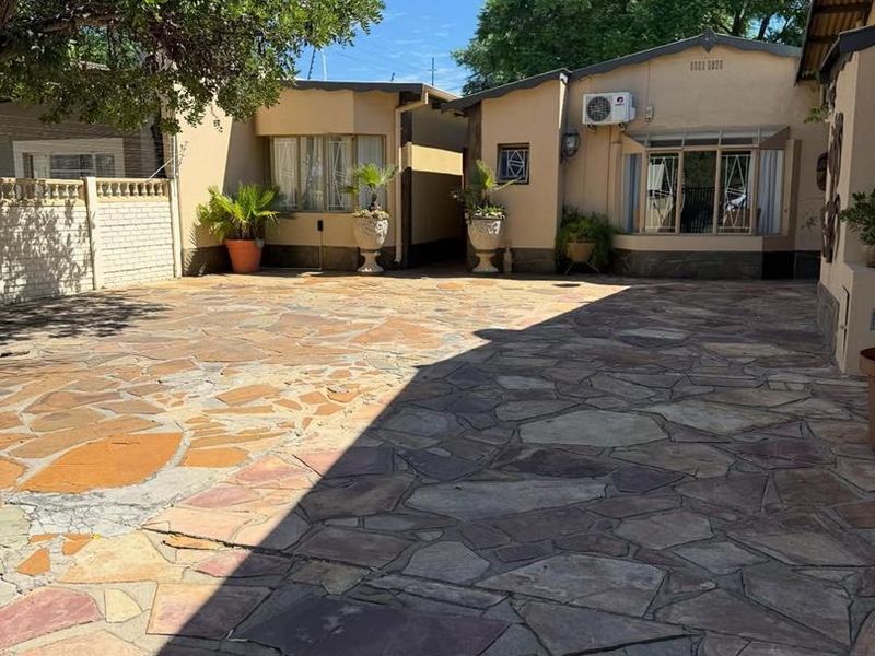 BEAUTIFUL BED AND BREAKFAST FOR SALE SUIDERHOF - Photo 5