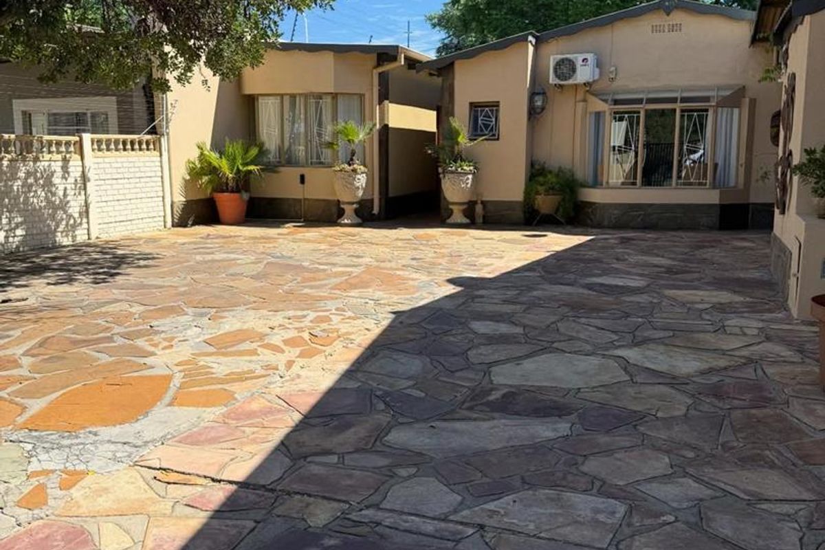 BEAUTIFUL BED AND BREAKFAST FOR SALE SUIDERHOF - Photo 5