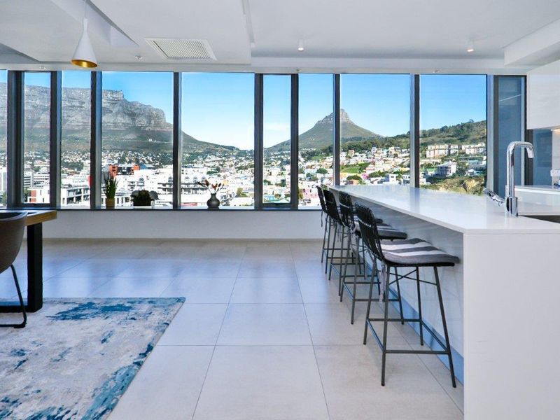 Furnished 2 bedroom apartment in 117 on Strand - Photo 2