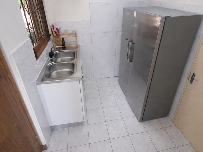 Spacious 3-Bedroom Home with Pool in Birdswood, Richards Bay - Photo 3