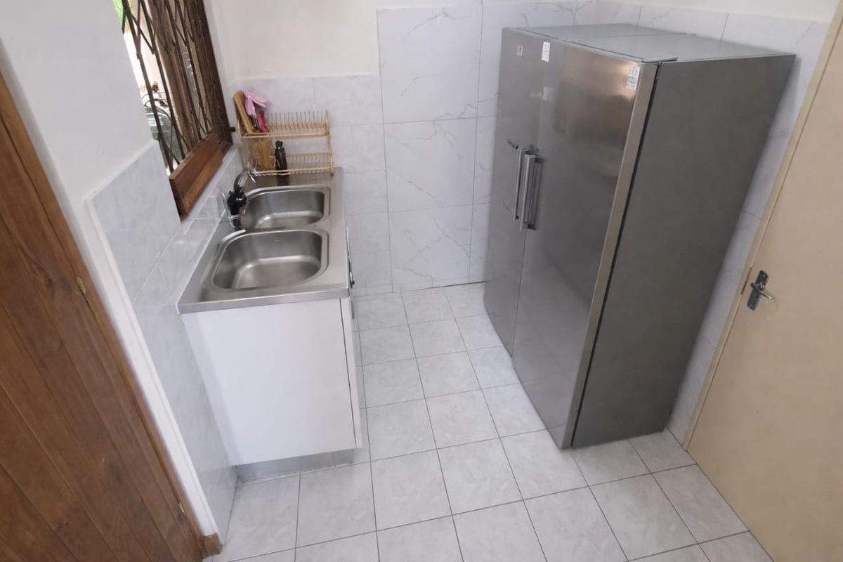 Spacious 3-Bedroom Home with Pool in Birdswood, Richards Bay - Photo 3