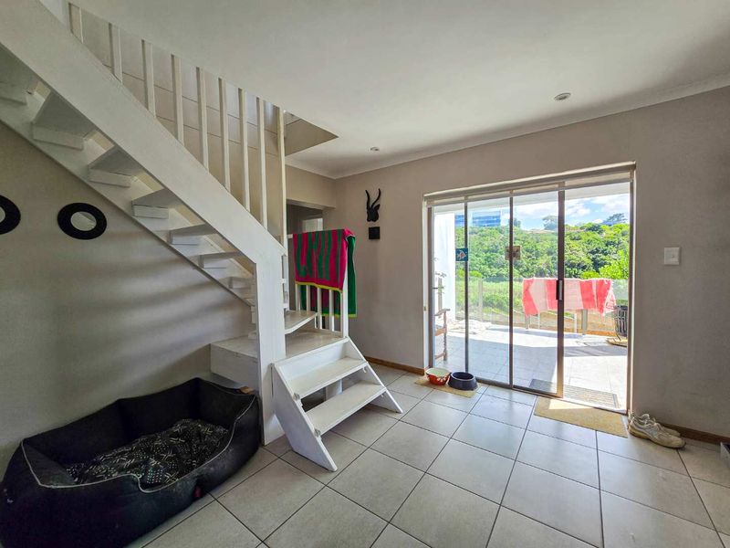 Modern family home for sale in Stilbaai-Wes. - Photo 5