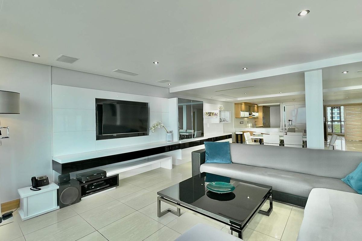 3 BEDROOM | 3.5 BATHROOM APARTMENT - Photo 2