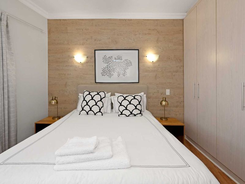 Prime Green Point Investment | Ground-Floor Apartment | Fully Furnished - Photo 10