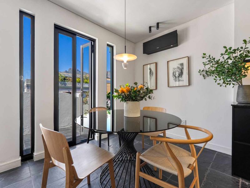 Newly Renovated 4-Bedroom Home in the Heart of Historic Bo-Kaap – All En-Suite with Private Courtyard - Photo 3