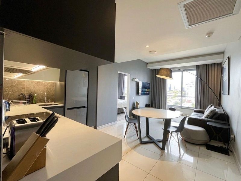 FULLY FURNISHED APARTMENT AT THE CAPITAL AVAILABLE - Photo 4