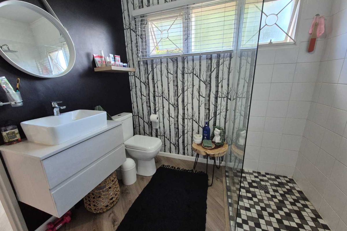 Retire in comfort and sophisticated style - Photo 5