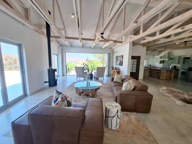 Exquisite, fully furnished, Family Home with Breathtaking Views - Photo 6