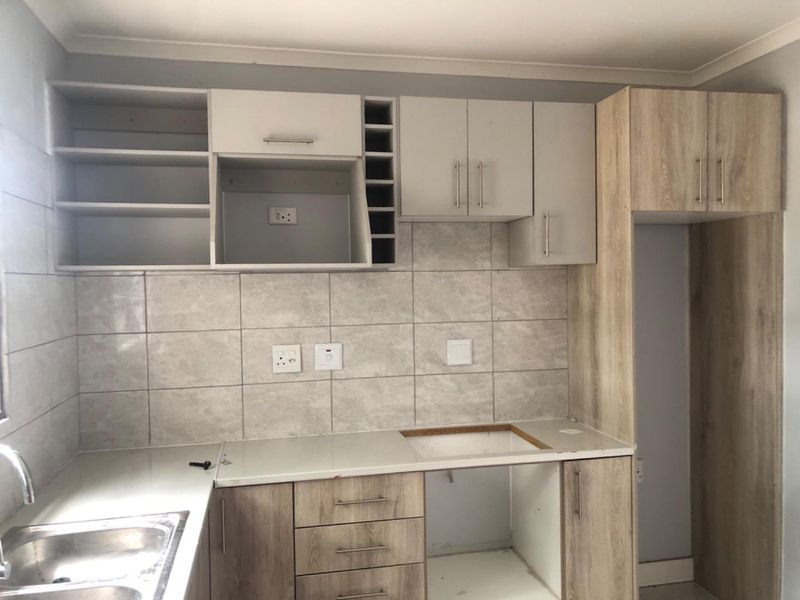 Brand new house for sale - Photo 4