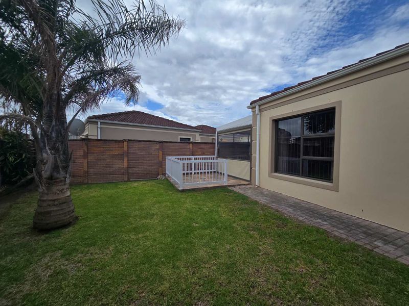 Neat & Move-In Ready 3-Bedroom Townhouse | Smallville Ridge, Morningside - Photo 7