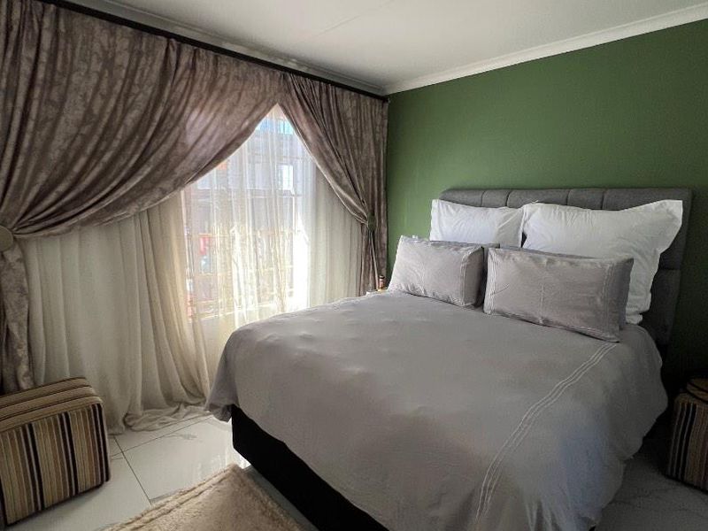 Modern & Secure 3-Bedroom Family Home in Sky City / Palm Ridge - Photo 6