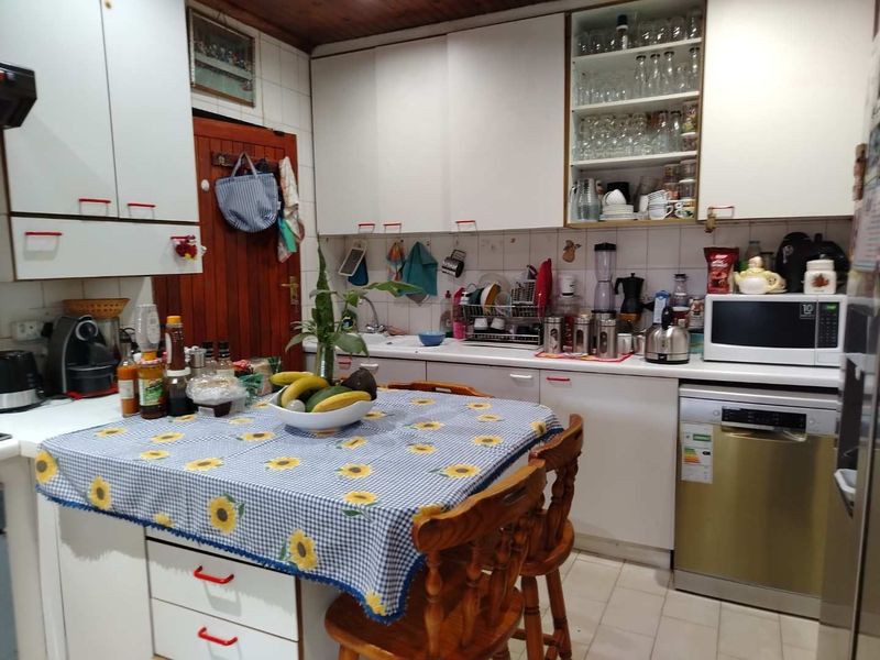 Charming Family Home in Wychwood â?? Endless Potential - Photo 6