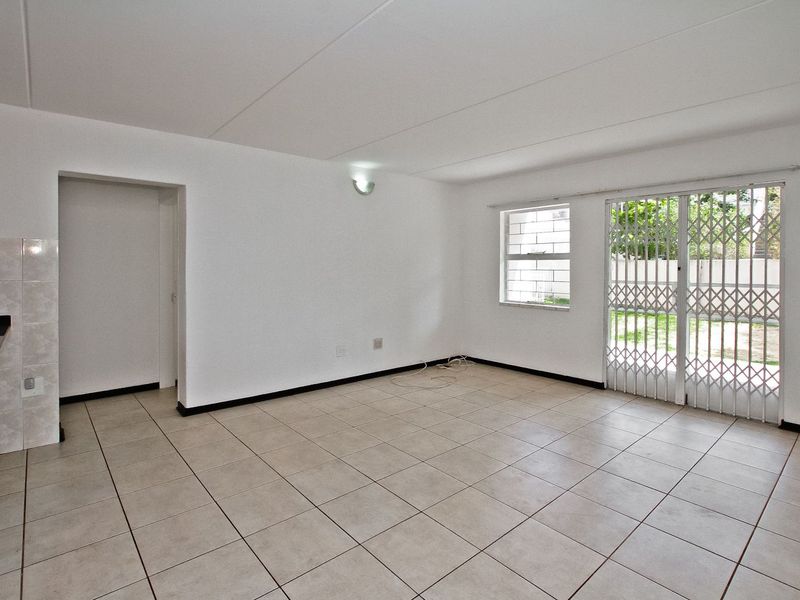 Secure Garden Living in the Heart of Morninghill Estate! - Photo 4