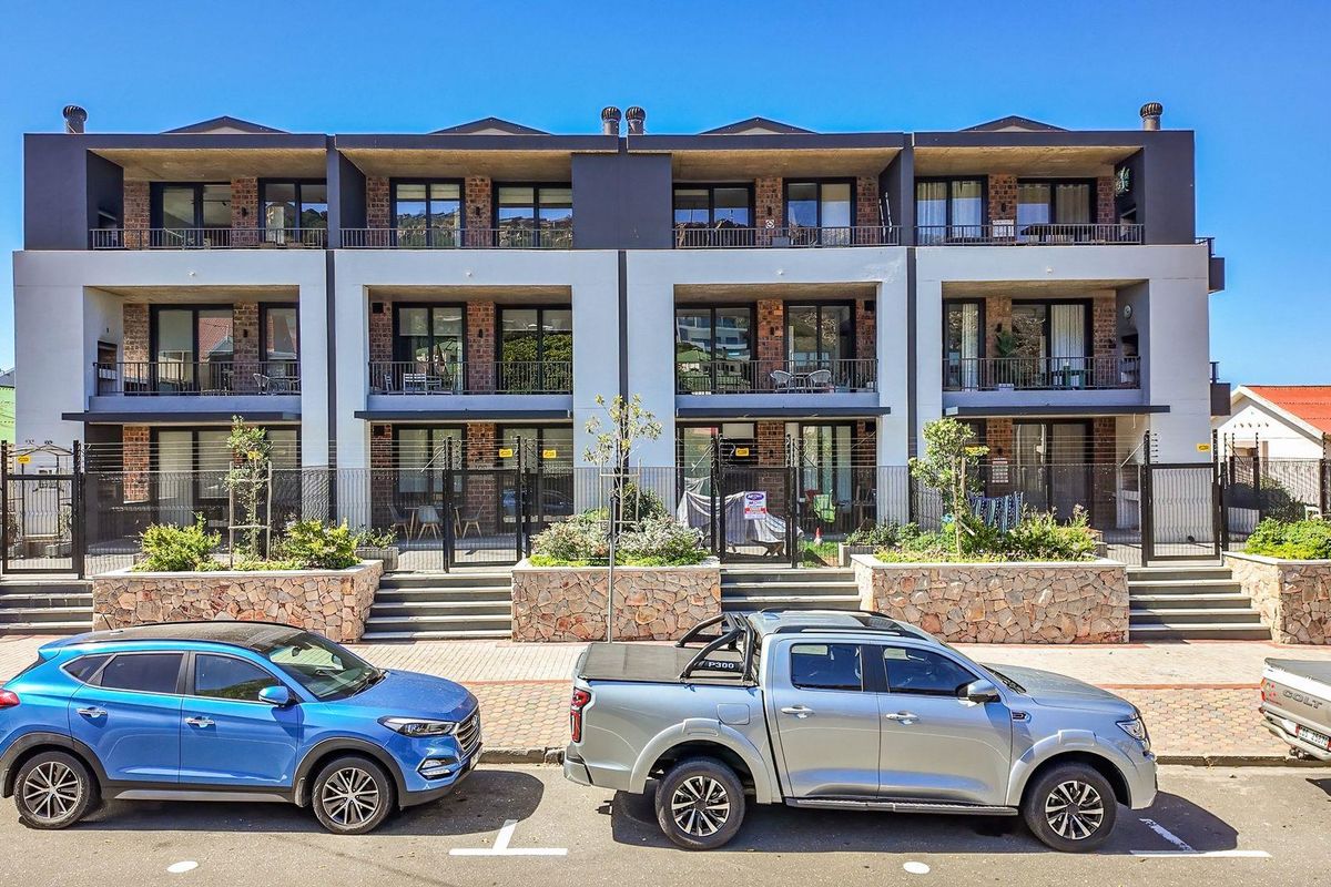 Stylish 2-Bed Apartment with Ocean Views in Mossel Cove - Price Includes VAT - No Transfer Duty - Photo 3