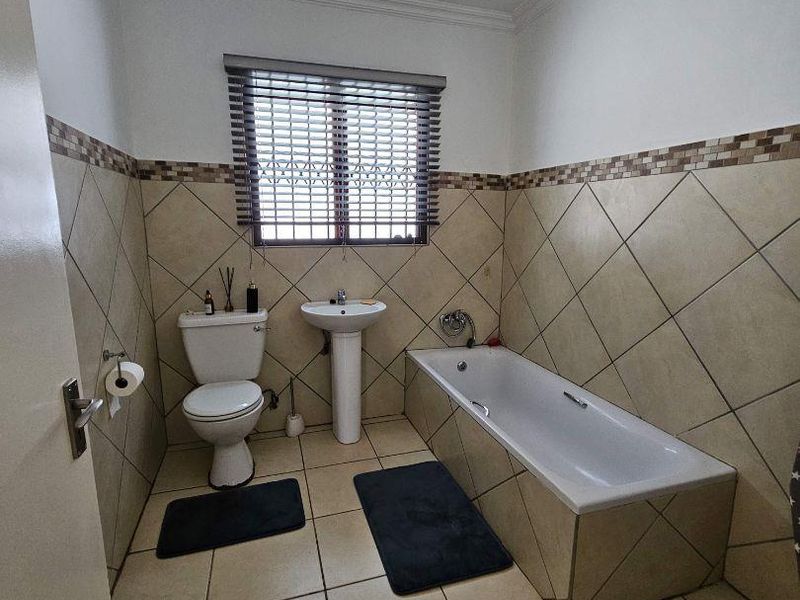 3 beautiful bedroom house in the heart of amandasig - Photo 9