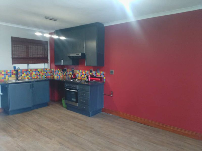 Discover Your Dream Home: Elegant 2-Bed Corner Unit Awaits! - Photo 4