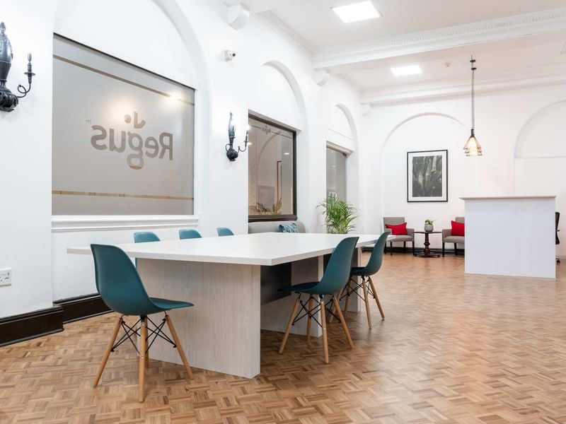 All-inclusive access to professional office space for 4 persons in Regus Country Club - Photo 5