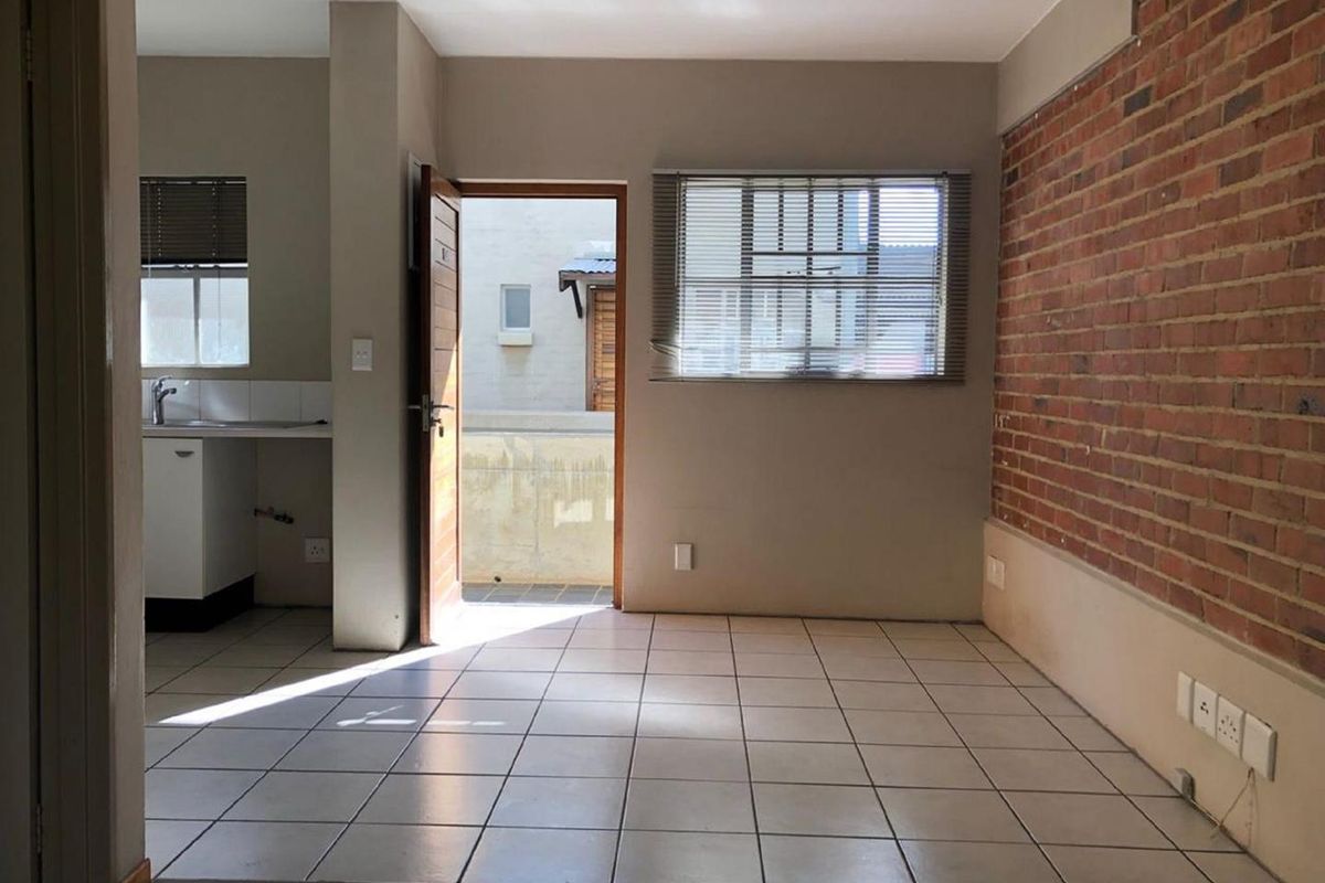 BACHELOR/STUDIO HOUGHTON - Photo 2