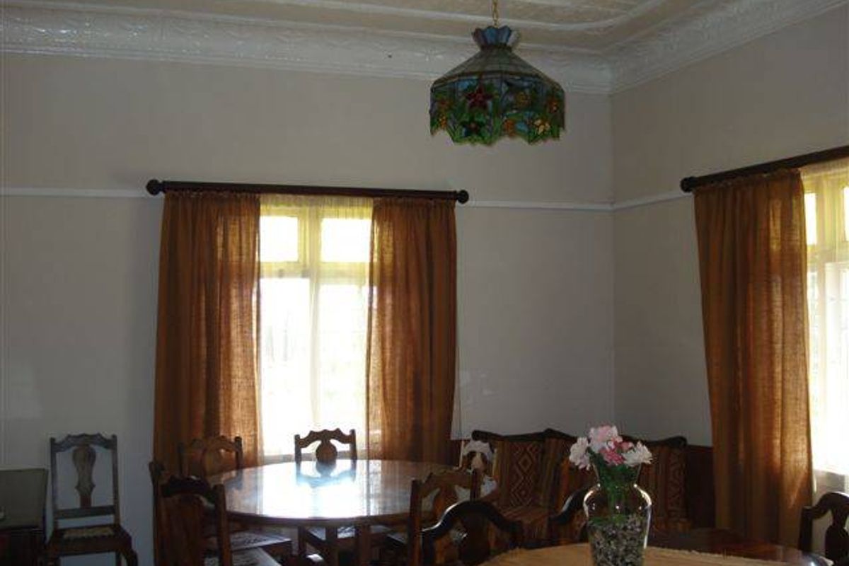 CHARMING HOUSE - Photo 5