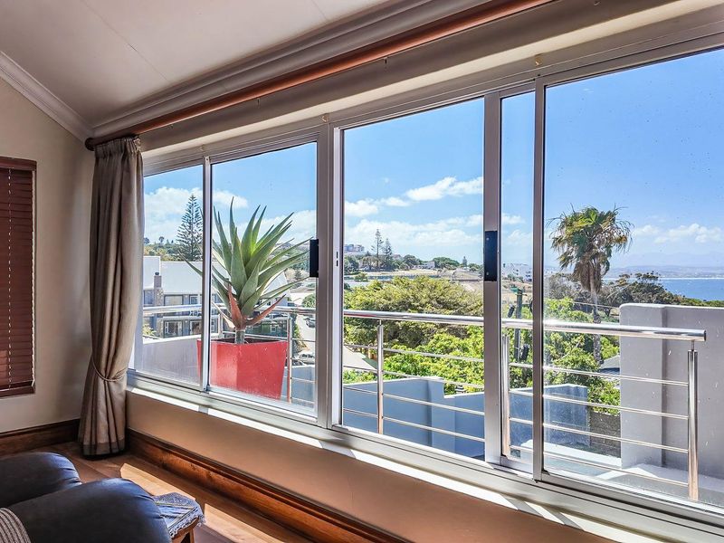 Stunning 5 Bedroom House for Slae in Linkside with Uninterrupted Sea and Ocean View - Photo 8