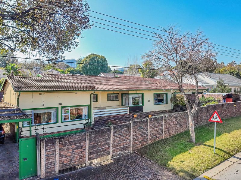 Charming 4 bedroom home in Parkmore - Photo 2