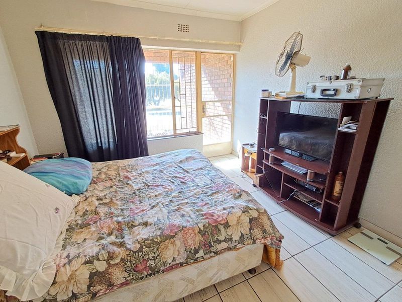 3 Bedroom Duplex Unit in Brackenhurst - Photo 9