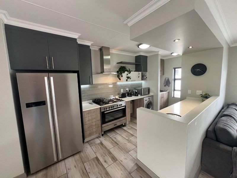 Experience luxury living at its finest with this exquisite 2 Bedroom Luxury Lifestyle Apartment. - Photo 10