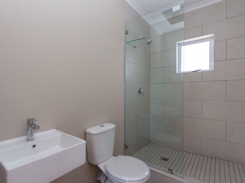 2 Bedroom apartment to let in Newton Park - Photo 3