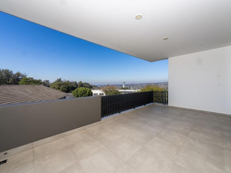 PENTHOUSE 5 BEDROOM APARTMENT FOR SALE IN BRYANSTON - Photo 7