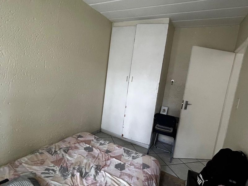 Live the Lifestyle! Pool, Play Area & Perfect Location in Glen Marais - Photo 8