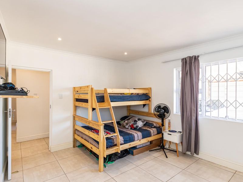 2 bedroom newly built family home - Photo 5