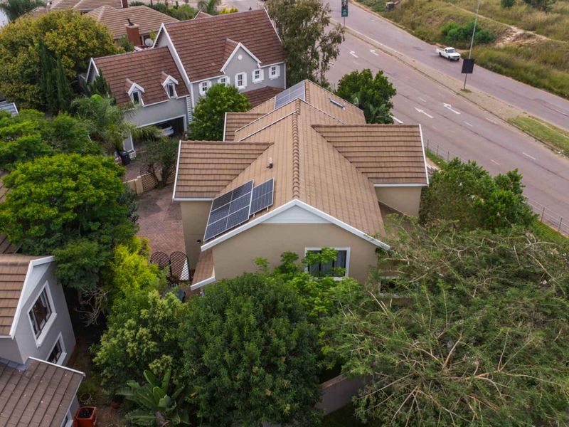 4 Bedroom House For Sale - Photo 5