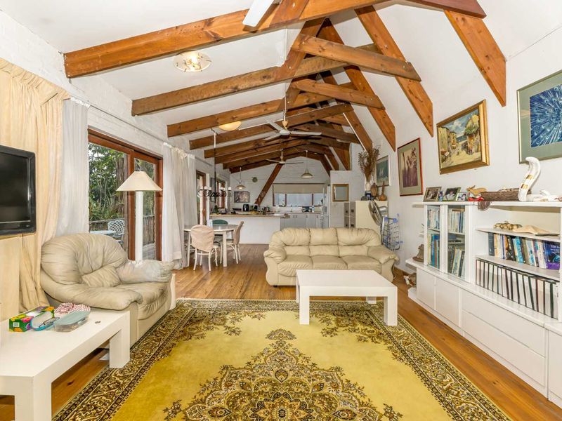 Unlock the Potential – 4‐Bedroom Home in Penzance Estate, Hout Bay - Photo 2