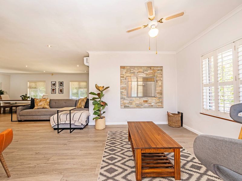 The Perfect Blend of Comfort, Style & Smart Living in Plattekloof - Photo 5