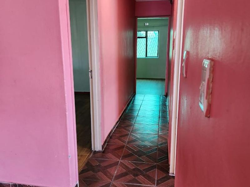 Charming 3-Bedroom House for Sale - R1,100,000 - Photo 10