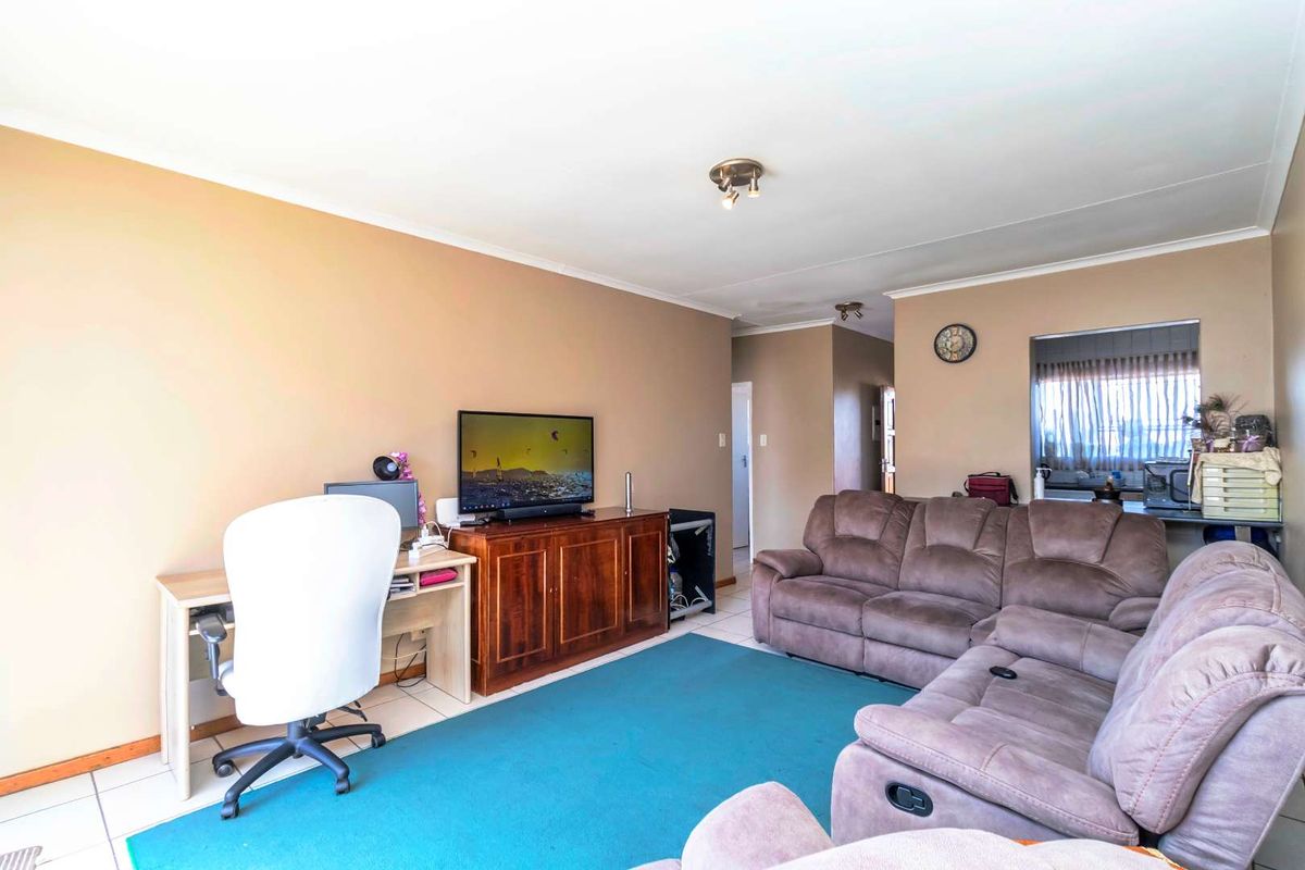 Location Location Location - Photo 5