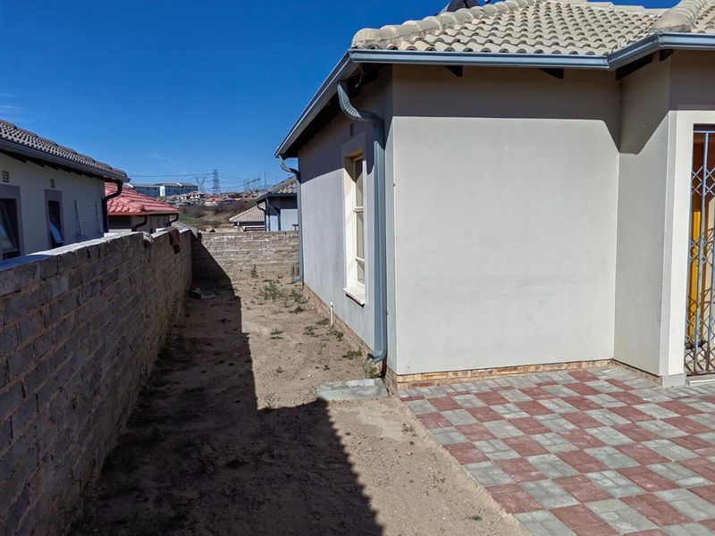 Riverside View - R 790 000 Good value !! - Photo 3