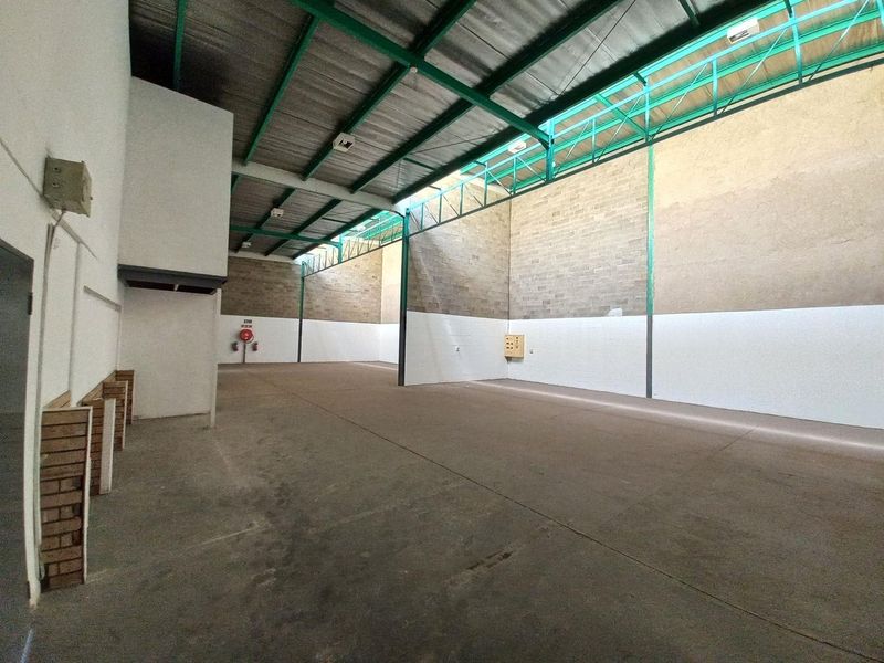 566m2 Driehoek Warehouse To Let - Photo 5