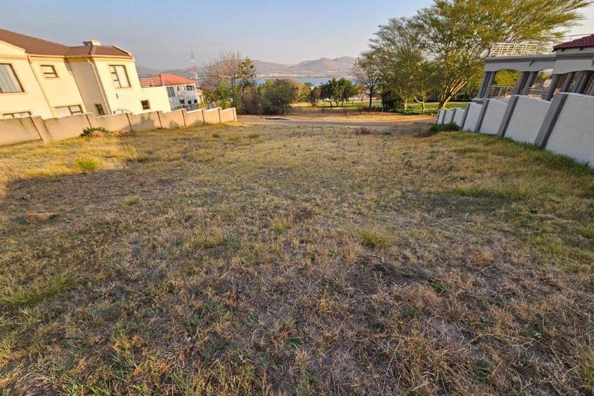 800M2 Vacant Land in Kosmos Ridge - Photo 2