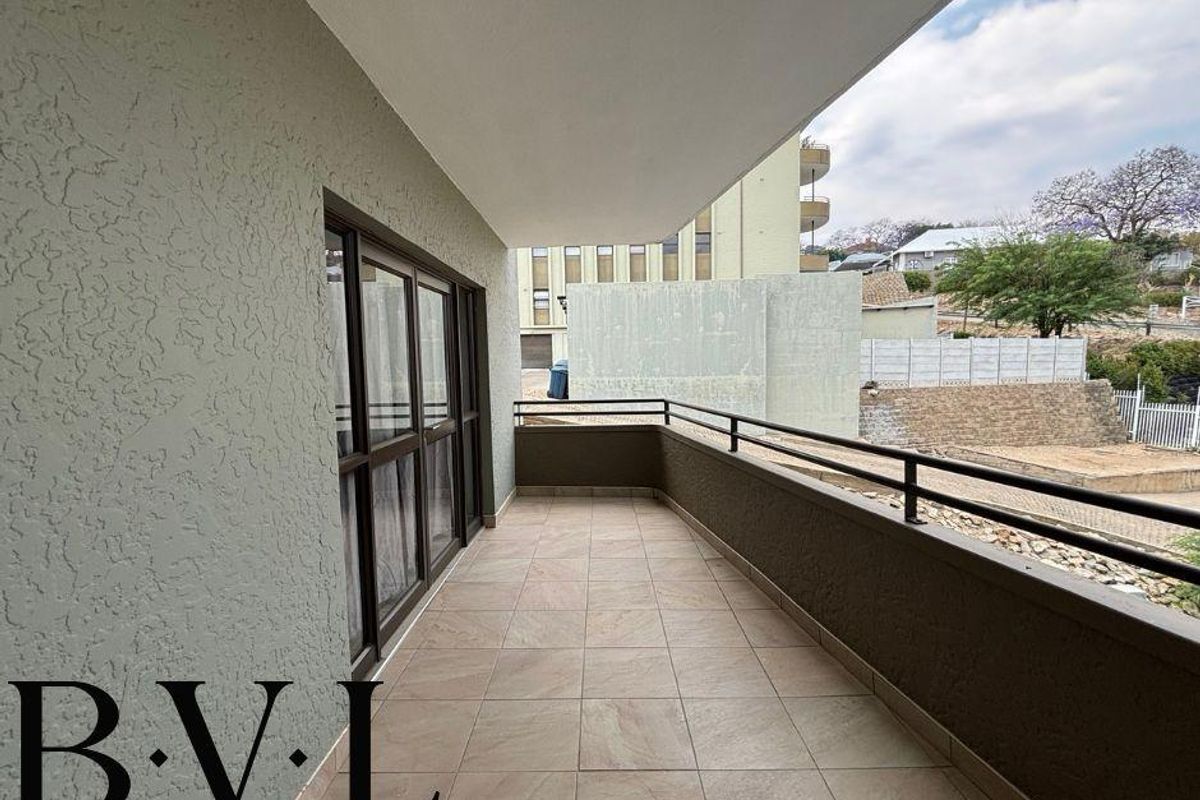 Flat for Sale in Windhoek CBD - N$1,600,000 (excl. costs) - Photo 5